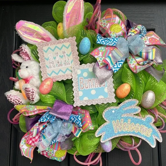 All Bunnies Welcome Door Wreath - Picture 7 of 13